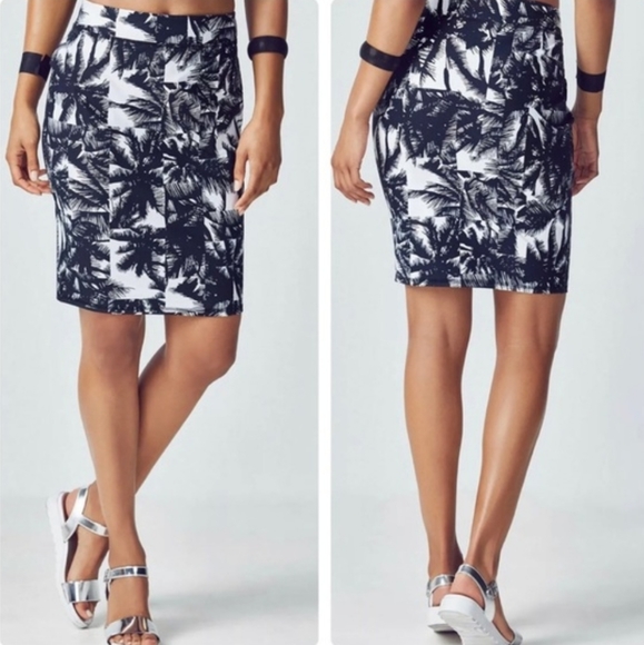Fabletics Cora Palm Tree Skirt - Picture 9 of 9